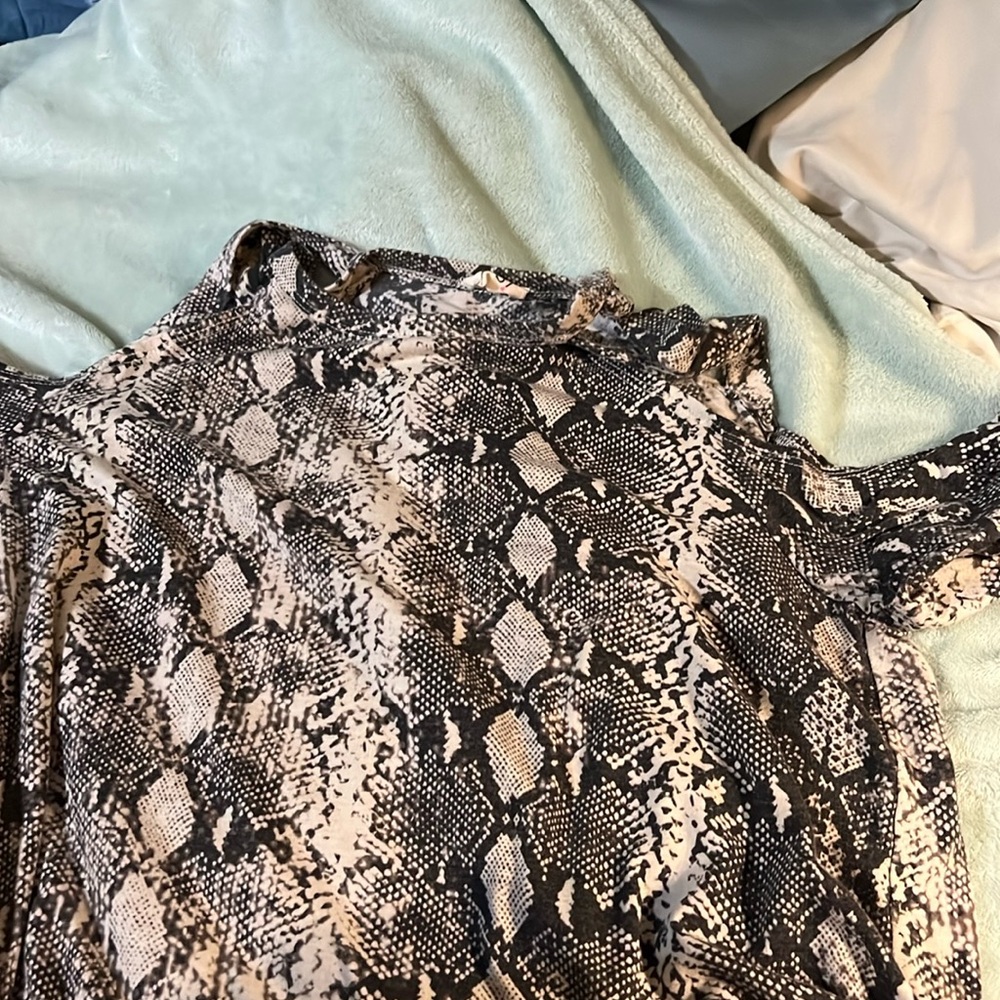 blouse shoulder out